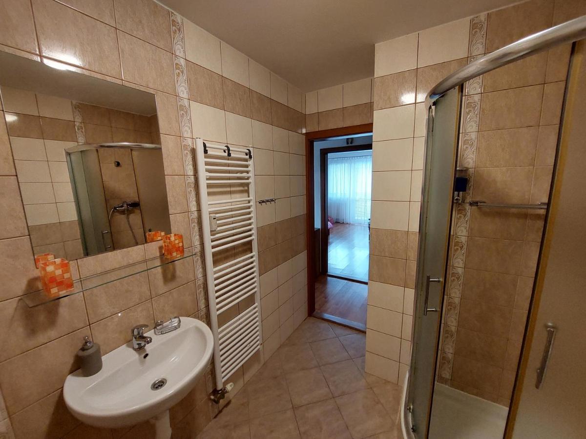 Apartman Tatry Tatranská Lomnica Buitenkant foto
